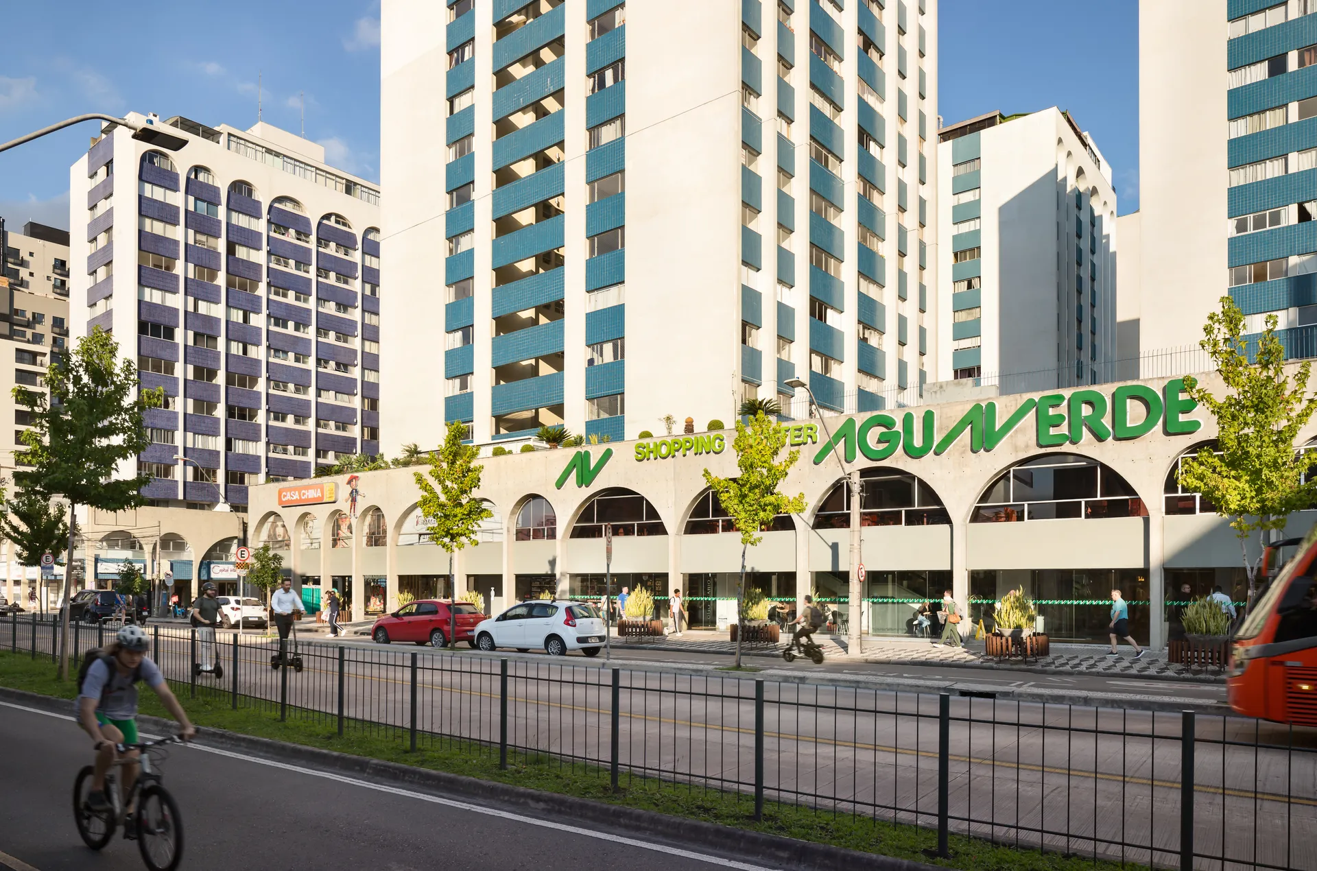 Fachada do Shopping Água Verde