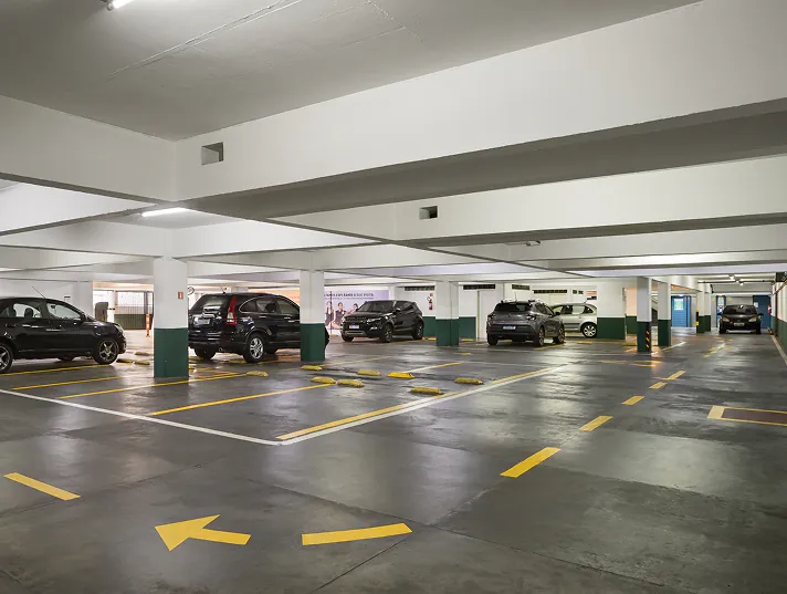 Fácil de chegar e estacionar