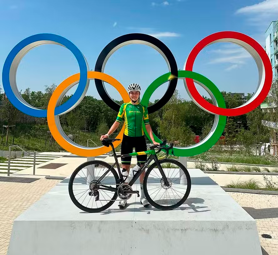 Ana Vitória Tota Magalhães representando o Brasil nos Jogos Olímpicos de Paris